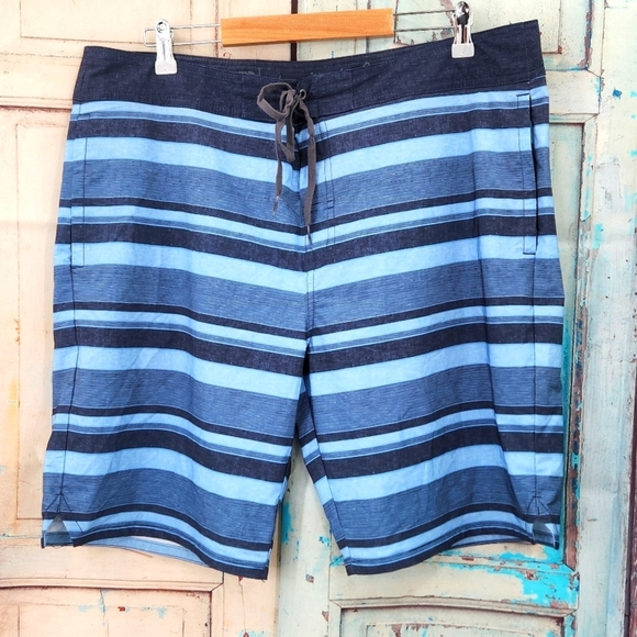 Travis Mathew Other - Travis Matthew Striped Board Shorts